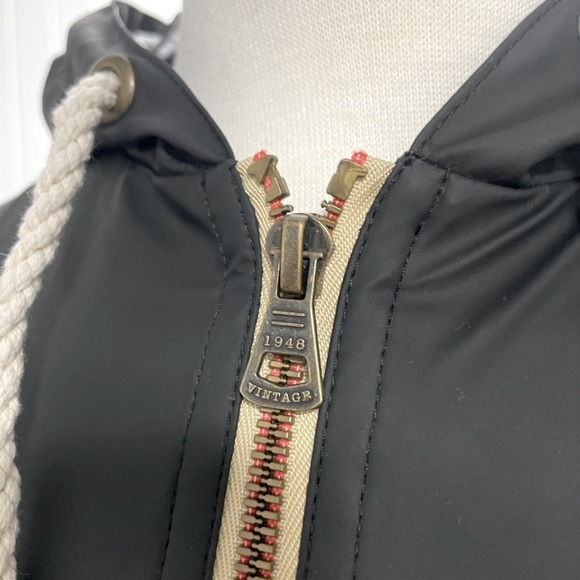 Weatherproof - Vintage Hooded Rain Jacket - Black - Medium - Picture 5 of 9